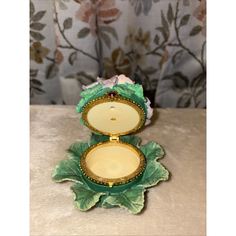 Floral Trinket Box with Hinged Lid and Purple Gem Accent – Pansy Flower Design - Picture 3 of 4